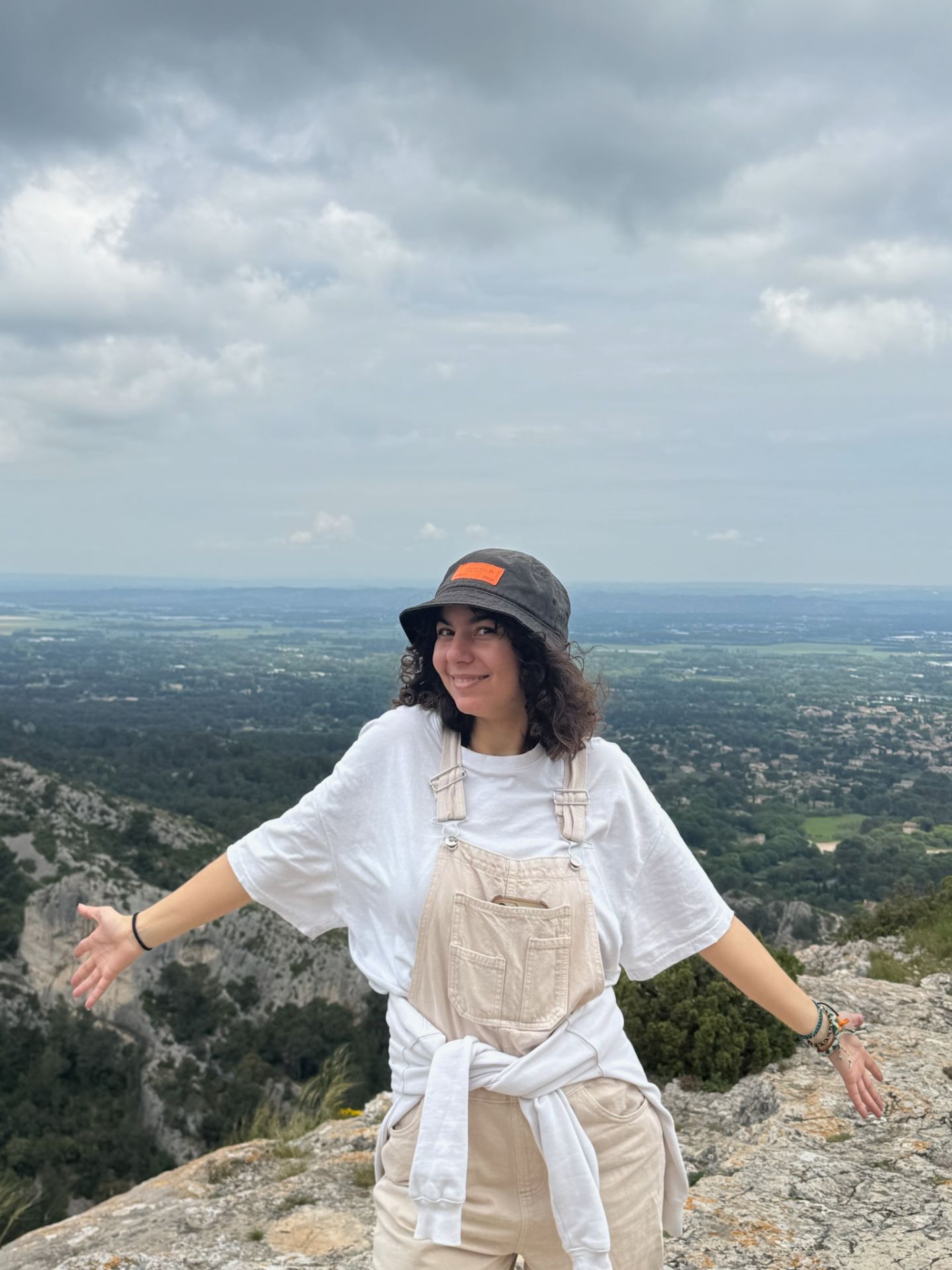 Photo de Manel dans les alpilles